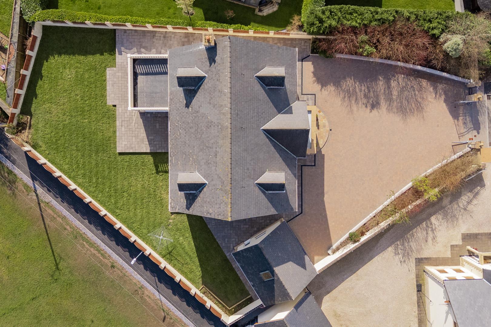 6 Clos Y Parc, Five Roads, Llanelli, SA15 5HB